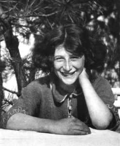 Porträtt av Simone Weil (s/v foto) av Unbekannt