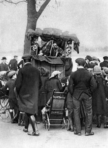 Punch and Judy show i Putney, London, 1926-1927 av Unbekannt