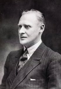 R J Mitchell, engelsk flygplansdesigner, c 1933 av Unbekannt