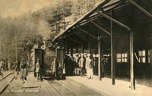 Järnvägsstation, c1918-c1939. av Unbekannt