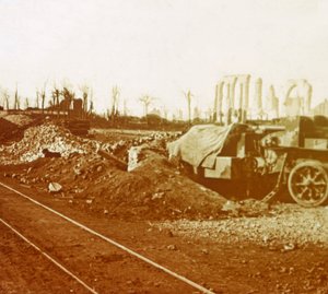 Järnvägslinjer vid byn Noordschote, Flandern, Belgien, c1914-c1918 av Unbekannt