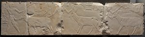 Relief av män som tar med ökendjur, ca. 2311-2281 f.Kr. av Unbekannt