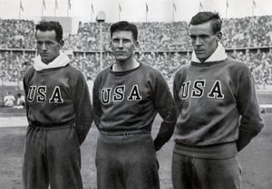 Robert Clark, Glenn Morris, John Parker, amerikanische Zehnkämpfer, Olympische Spiele in Berlin, 1936 von Unbekannt