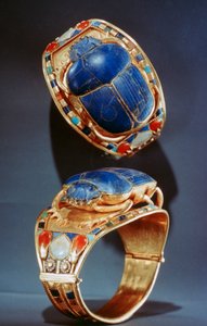 Scarab armband från Tutankhamons grav, 1300-talet f.Kr av Unbekannt