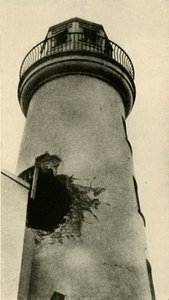 Scarborough fyr träffad av en tysk bomb, första världskriget, december 1914, c1920. av Unbekannt