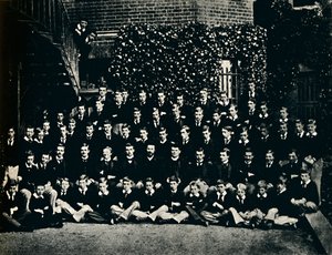 School House, Harrow, 1887, 1945. av Unbekannt