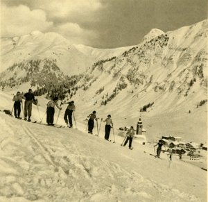 Skidlektion, Arlberg, Österrike, c1935. av Unbekannt