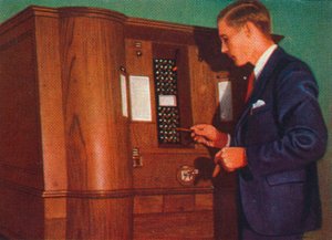 Spelautomat som spelar bridge, 1938 av Unbekannt