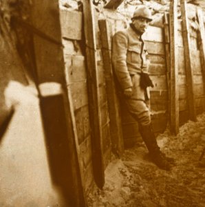 Soldat i skyttegravarna, c1914-c1918 av Unbekannt