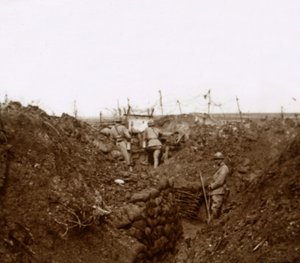 Soldater i skyttegravarna, Massiges, norra Frankrike, c1914-c1918 av Unbekannt