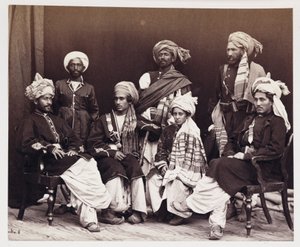 Sons of Nowroz Khan med skötare, c 1878 av Unbekannt
