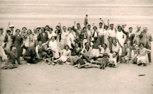 Sportdag för Gloucester Hotel-festen på La Publente Beach, Jersey, 1938 av Unbekannt