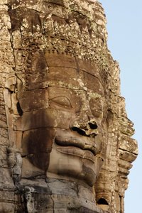 Stenansikter på torn i Bayon-templet i Angkor Thom som kan avbilda Jayavarman VII som en bodhisattva., Siem Reap, Kambodja av Unbekannt