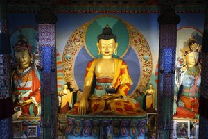Temple of the Thousand Buddhas Dashang Kagyu Ling församling Shakyamuni Buddha, La Boulaye, Frankrike av Unbekannt