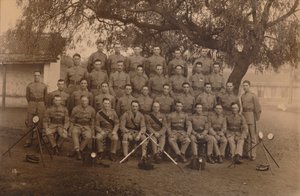 Bataljonssignalerna från den första bataljonen, The Queens Own Royal West Kent Regiment. Poona, In av Unbekannt