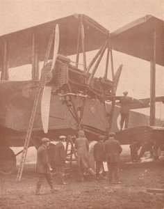 The Bomb Berlin Bus, c1918 1919 av Unbekannt
