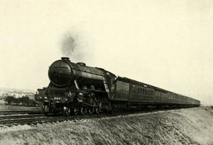 The Down Flying Scotsman Passing Reston, c1930. av Unbekannt