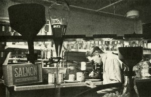 Den stora laxindustrin, c1948. av Unbekannt