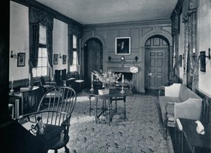The Parlour of the Raleigh Tavern, c1938 av Unbekannt