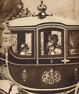 Prinsessorna går förbi den 12 maj 1937 av Unbekannt