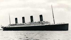 RMS Titanic lämnar Southampton, 10 april 1912. av Unbekannt