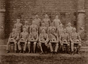 Regementspolisen i 1st Royal Munster Fusiliers, Rangoon, Burma, 1913 av Unbekannt