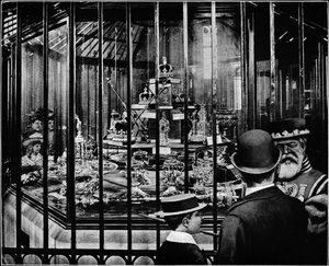 The Royal Regalia, Tower of London, c1903 1903 av Unbekannt