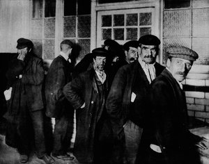 De arbetslösa och arbetslösa, c1911, 1911 av Unbekannt