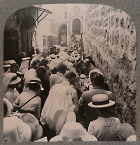 Via Dolorosa från Antonios torn till Heliga gravens kyrka, c1900 av Unbekannt