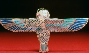 Baksidan av en guldvingad ba-amulet, ptolemaisk period, Egypten, 4:e-1:a århundradet f.Kr. av Unbekannt