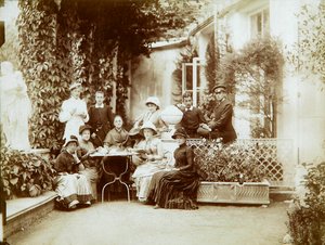 Familjen till hertig Fjodor Uvarov på deras lantgård, Porechye, Ryssland, 1880-talet av Unbekannt