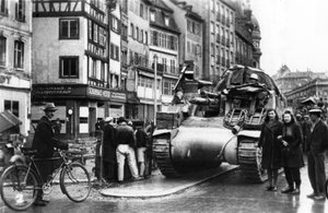 De första allierade stridsvagnarna anländer till Strasbourg, Alsace, november 1944 av Unbekannt