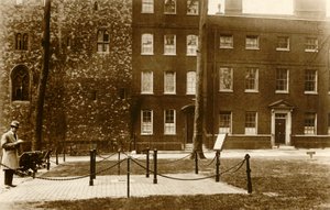 Tower of London. Ställningsplatsen, c1910. av Unbekannt