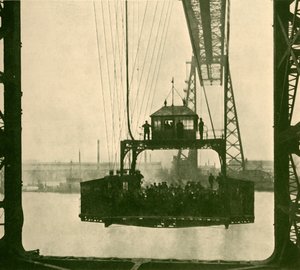 Resande bil, Transporter Bridge, Middlesborough, c1930. av Unbekannt