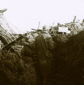 Trenches, Cornille, Frankrike, c1914-c1918 av Unbekannt