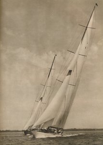 Två berömda yachter i en spännande tävling, 1936 av Unbekannt