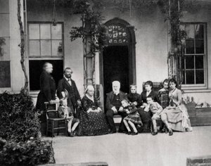 Victor Hugo, fransk författare, i exil på Guernsey, 1866 av Unbekannt