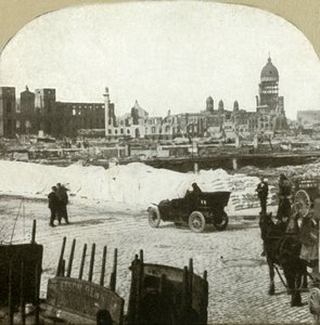 Utsikt från Moulder Schools distributionsstation, visar massor av mjöl på trottoaren, 1906. av Unbekannt
