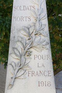 Krigsmonument. Guerard, Frankrike av Unbekannt