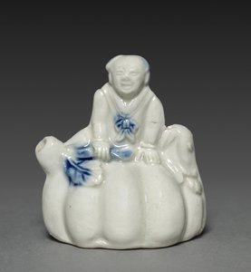 Waterdropper i form av kinesisk pojke som sitter på en kalebass, 1700-1800-talet. av Unbekannt