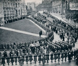 Inom murarna till det historiska Windsor Castle, 1936 av Unbekannt