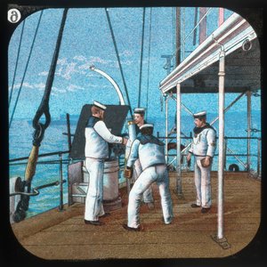 Arbetar en 3-pund -- H.M.S. Blake, c1900. av Unbekannt