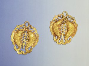 Kinesiska hängen, 17 karat guldpläterade, Tangdynastin, 618-907 e.Kr.