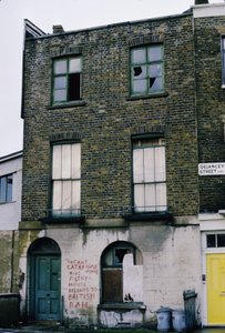 Förfallet hus, Camden Town, 1967 av Unbekannt Unbekannt