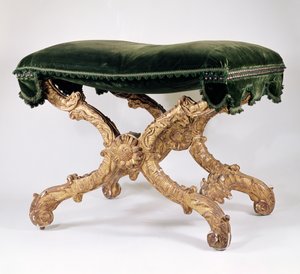 French Regency (1700-1720) X-ram pall, av förgyllt trä med stoppad sits, löv och låga motiv, solros vid korsning