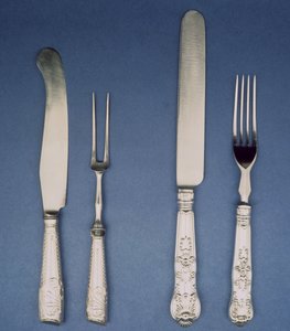 Silverkniv och gaffel, Sheffield, ca 1780 och senare version 1835, av Atkin och Oxley av Unbekannt Unbekannt