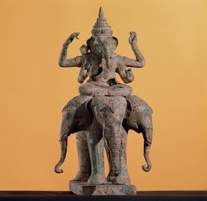 Statue af den hinduistiske gud Ganesh (malet sten) sved