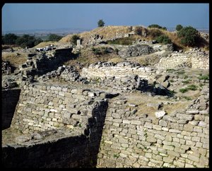 Hissarlik-högen, platsen för den antika staden Troja, 3000-1100 f.Kr. av Unbekannt Unbekannt