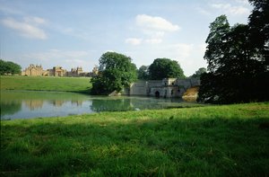 Utsikt från sjön, Blenheim Palace, Oxfordshire av Unbekannt Unbekannt