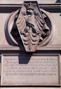 Vapen på det kungliga slottet Wawel i Krakow. Polen av Benjamin Baud
